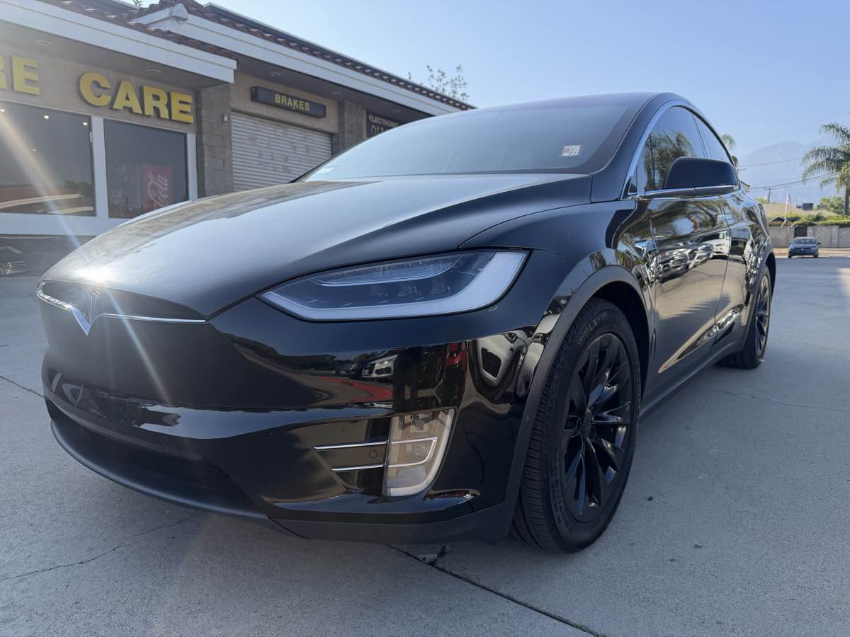 tesla model x 2017 5YJXCDE22HF049477 image tesla model x 2017 5YJXCDE22HF049477 image